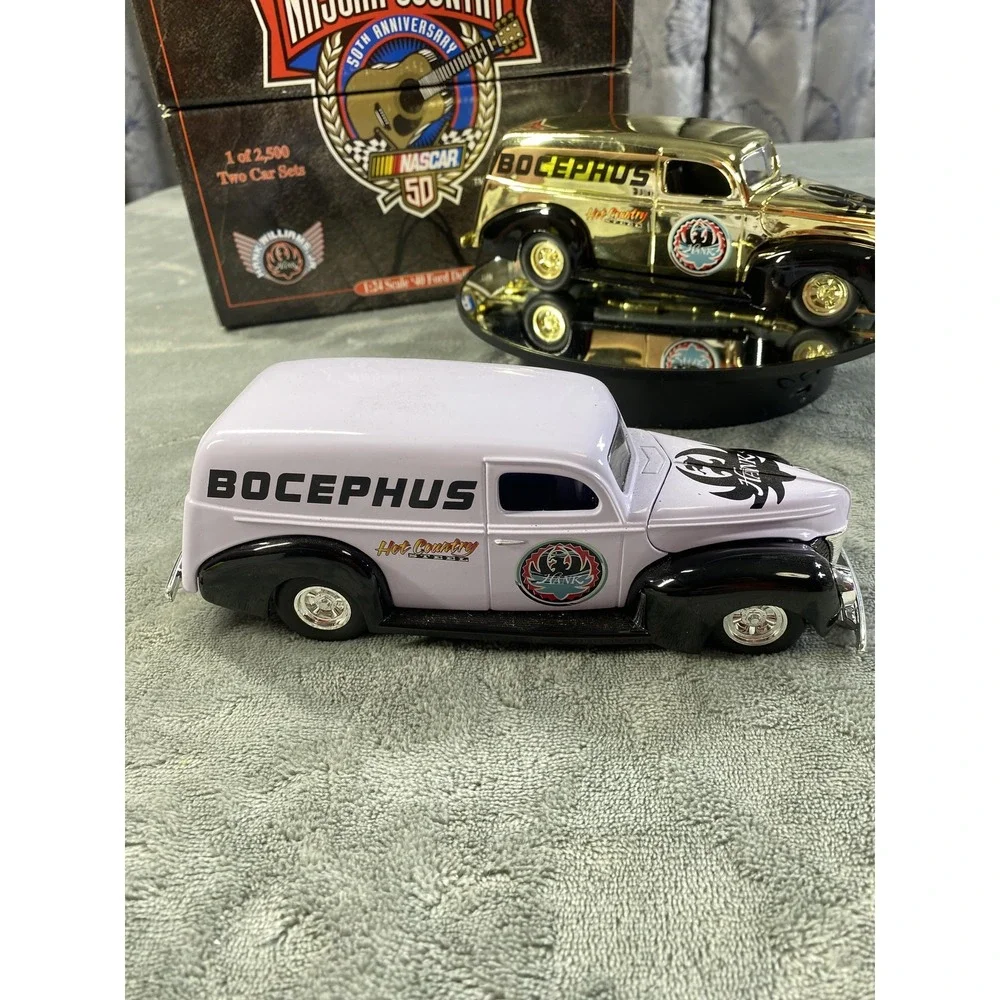 Racing Champions NASCAR Hank Bocephus 40 Ford 1:24 Diecast 2 Car Set 1 Of 2500